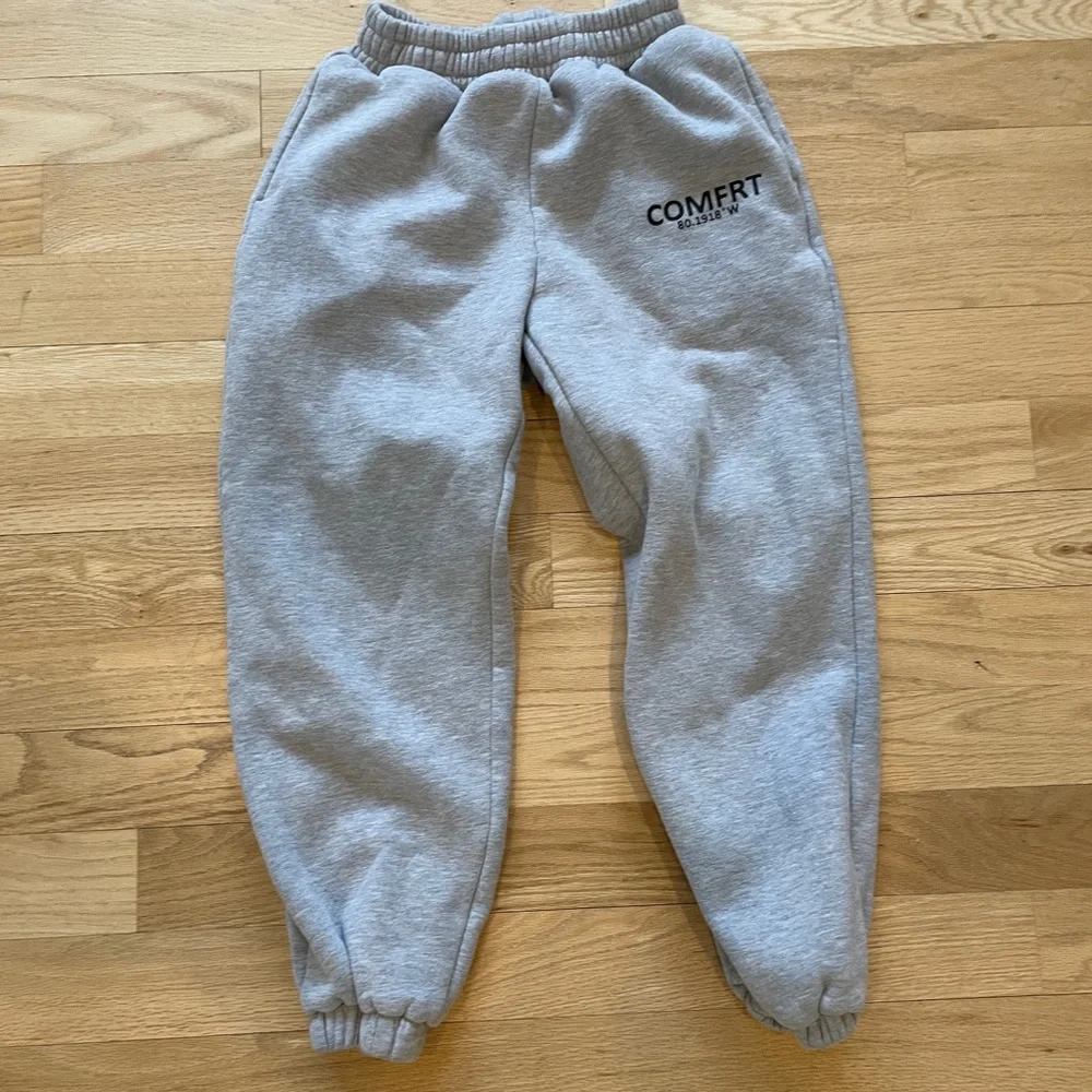 Comfrt Gray sweatpants - size S worn once. Perfect condition - Picture 1 of 3